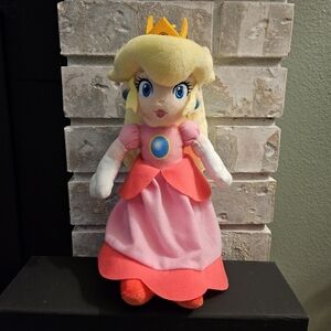 Nintendo Super Mario Princess Peach Plush